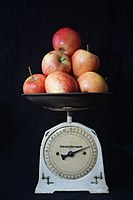 Alexanderwerk kitchen scale 1910-1920 sm.jpg