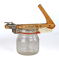 Preserving jar opener - patended by Havolit - 1950s 2022-05-27 (focus stack).jpg